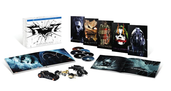 The Dark Knight Trilogy (Collector's Edition) [Blu-ray]