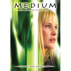 Medium: Complete First Season [DVD]